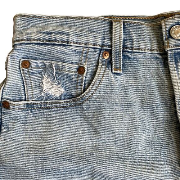 Levi’s 501® High Rise Womens Shorts Tango Light Wash Cut-off Button-fly Frayed - Picture 8 of 16
